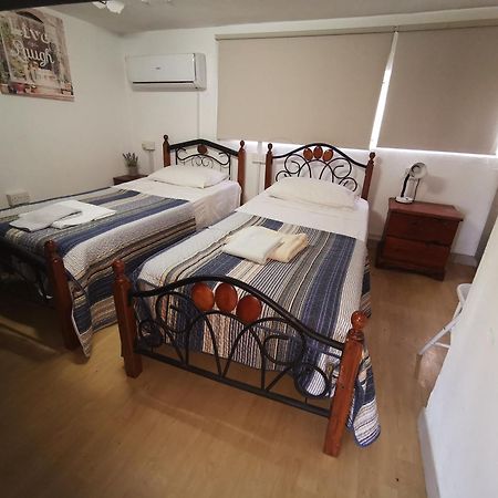 Strovolos Rooms Studios Никосия Номер фото