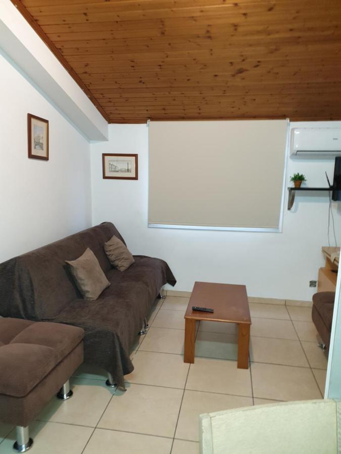 Strovolos Rooms Studios Никосия Экстерьер фото