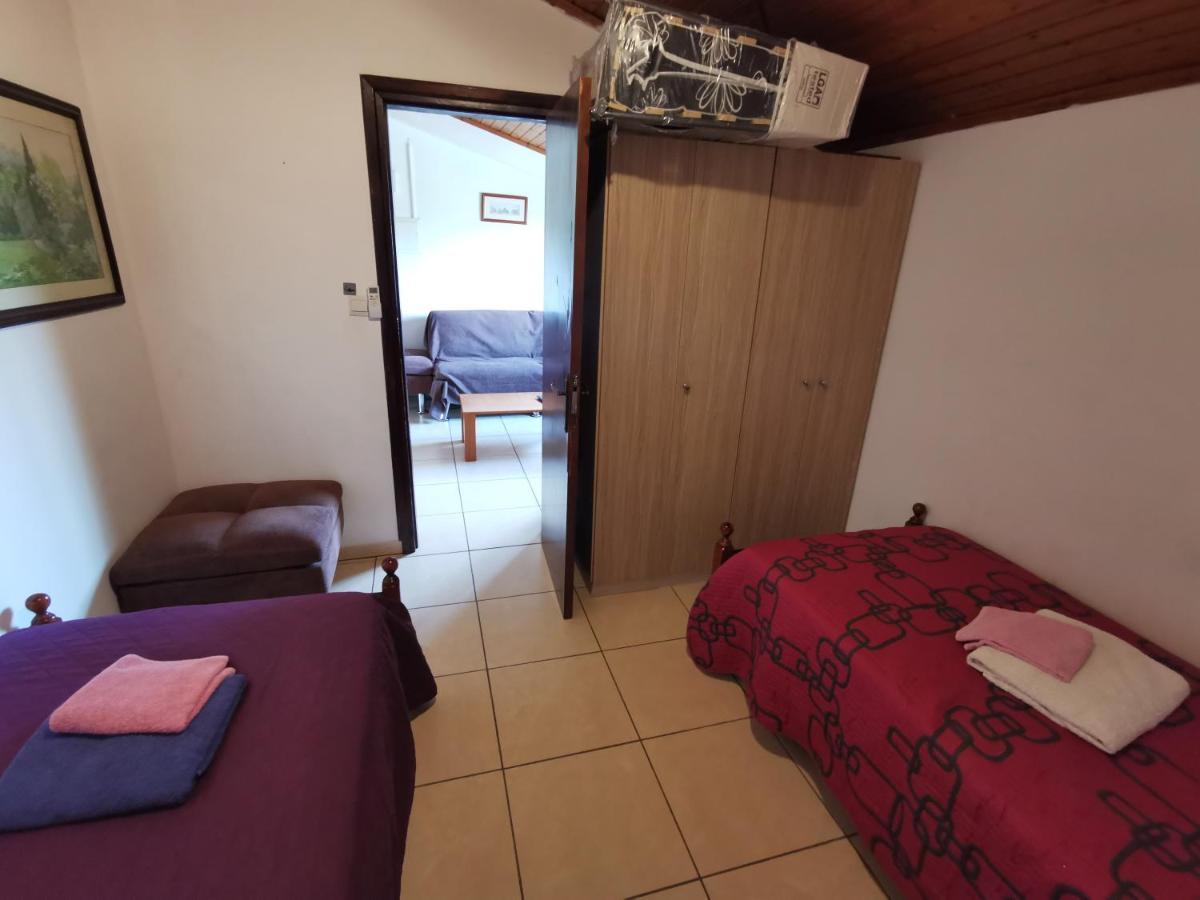 Strovolos Rooms Studios Никосия Экстерьер фото