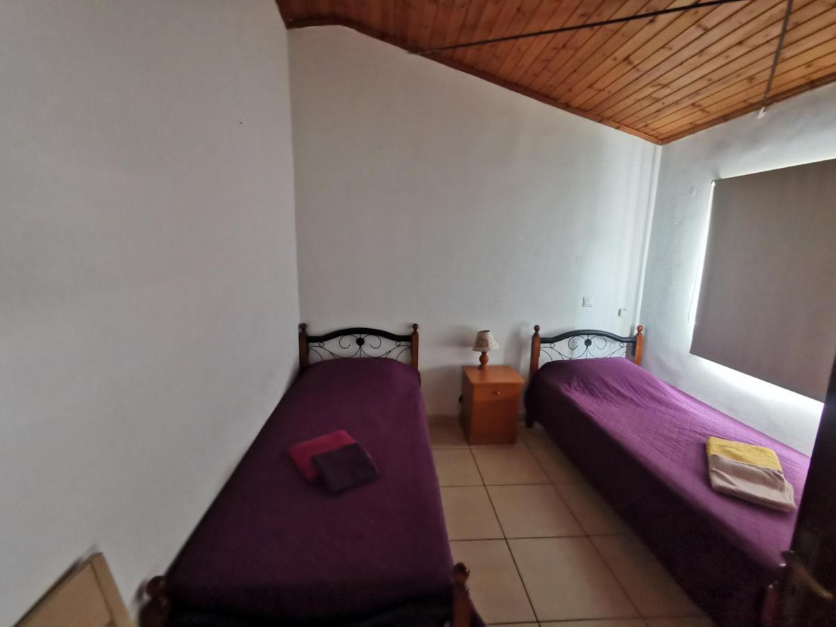Strovolos Rooms Studios Никосия Экстерьер фото