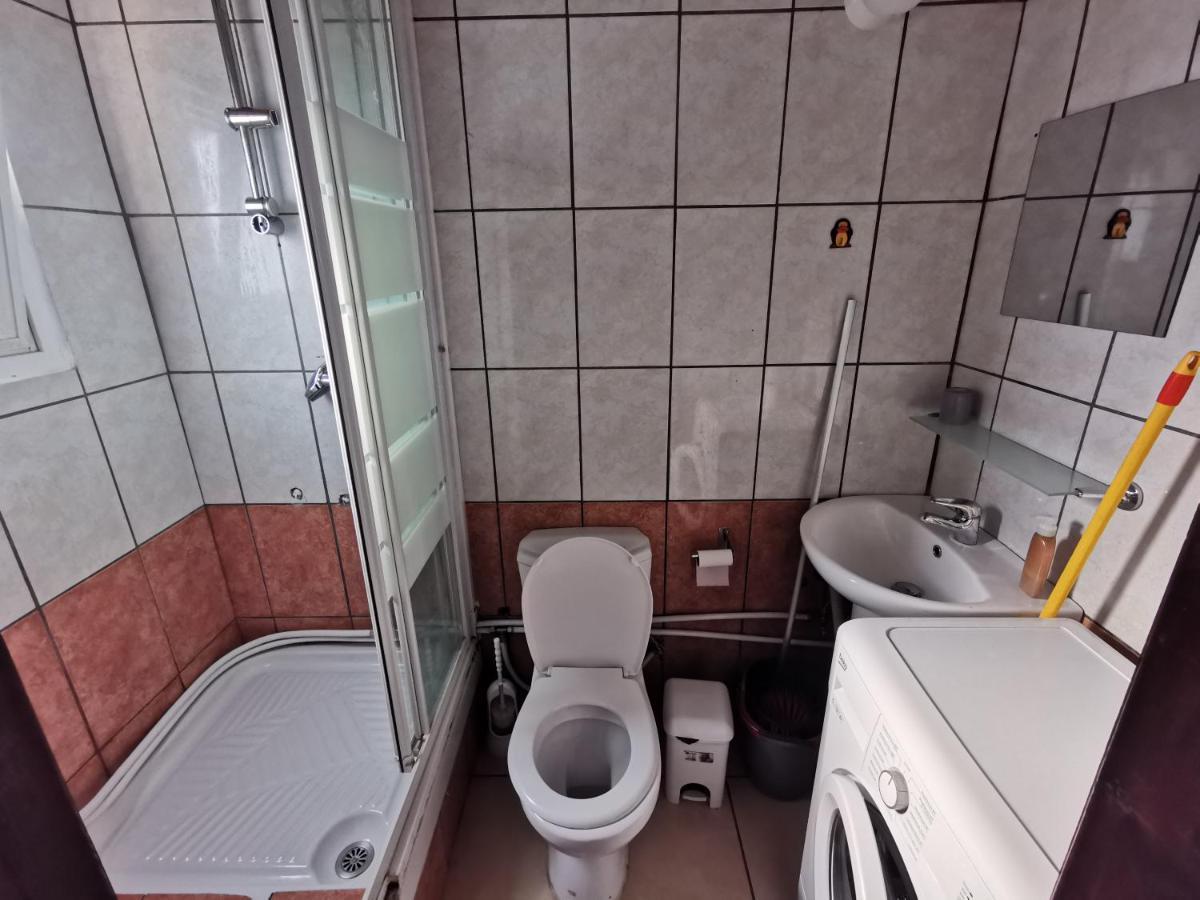 Strovolos Rooms Studios Никосия Экстерьер фото
