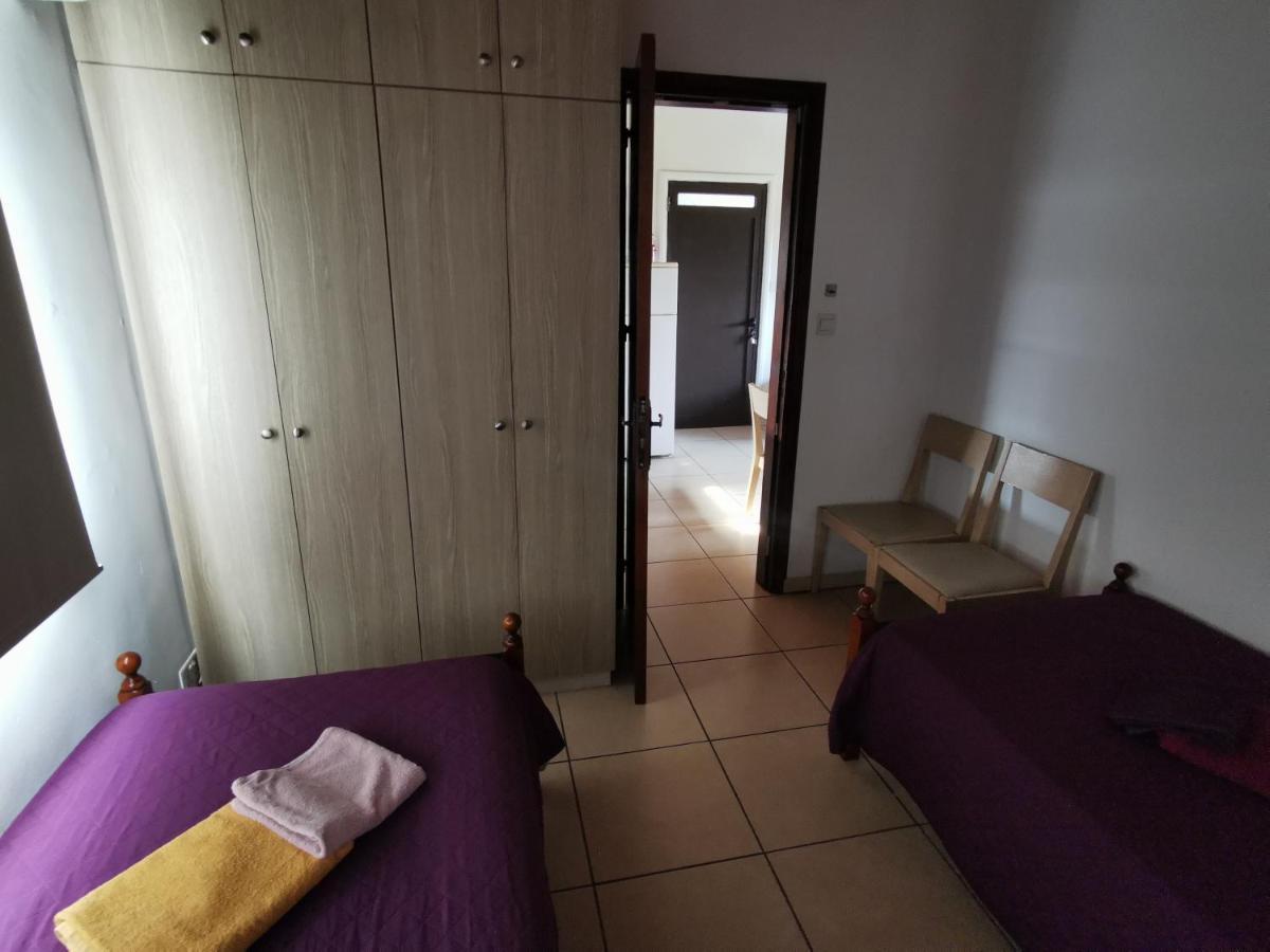 Strovolos Rooms Studios Никосия Экстерьер фото