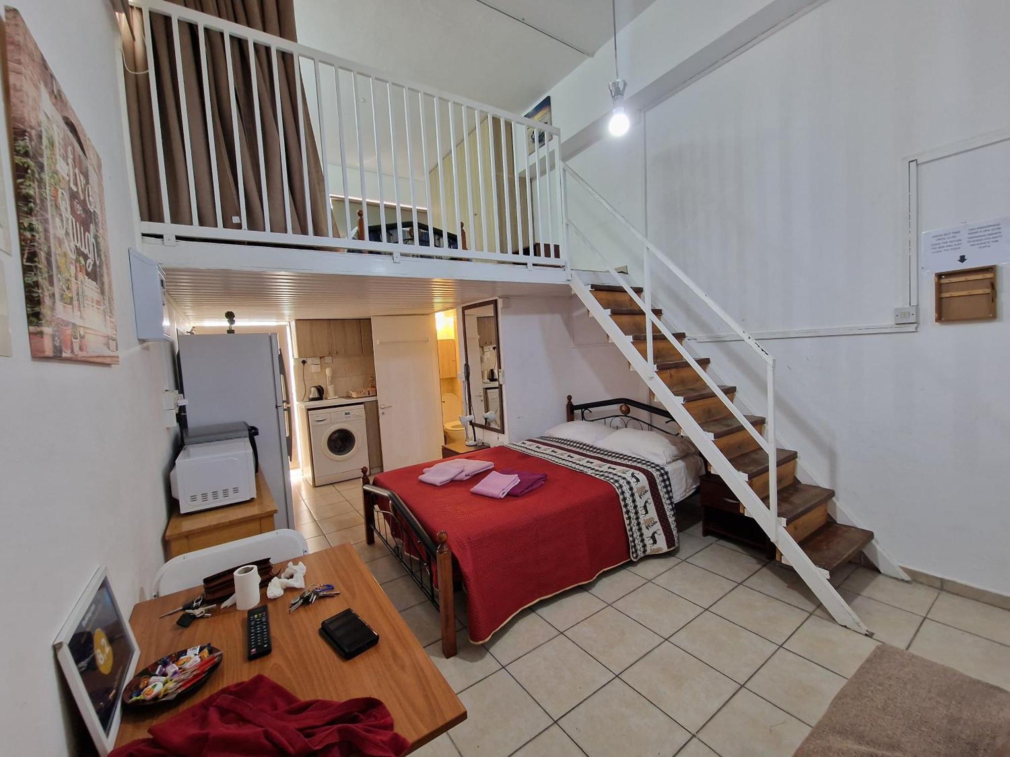 Strovolos Rooms Studios Никосия Номер фото