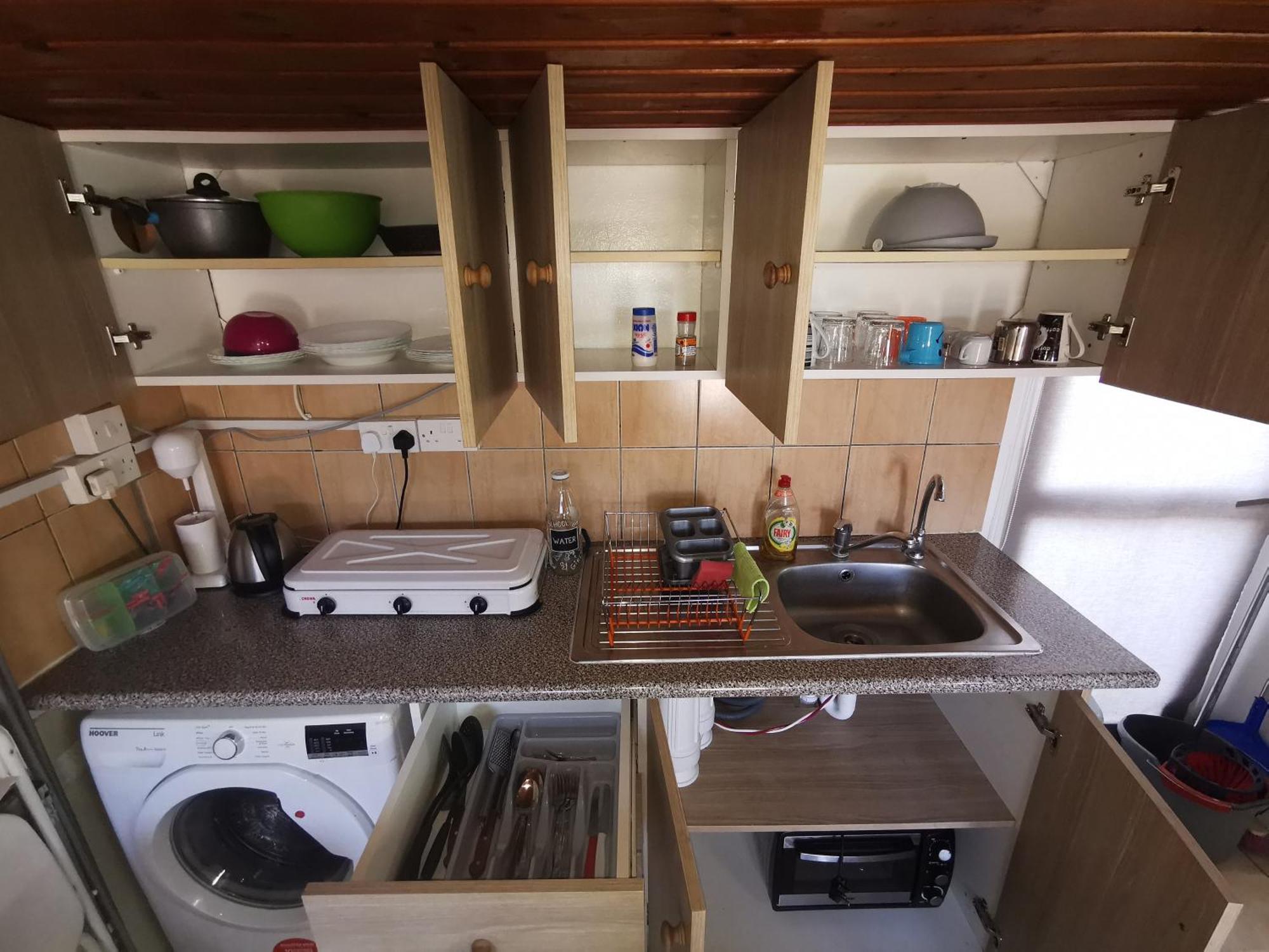 Strovolos Rooms Studios Никосия Номер фото